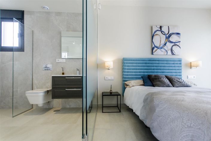 Image No.3-3 Bed Property for sale