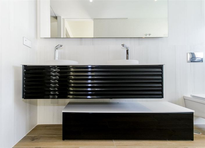 Image No.5-3 Bed Property for sale