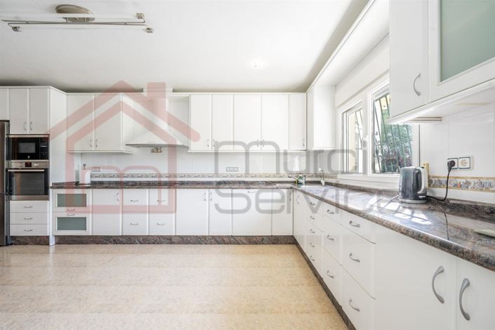 Image No.18-5 Bed Villa for sale