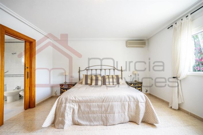 Image No.21-5 Bed Villa for sale