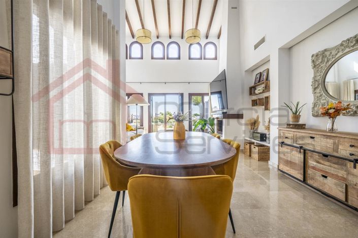 Image No.10-3 Bed Villa for sale