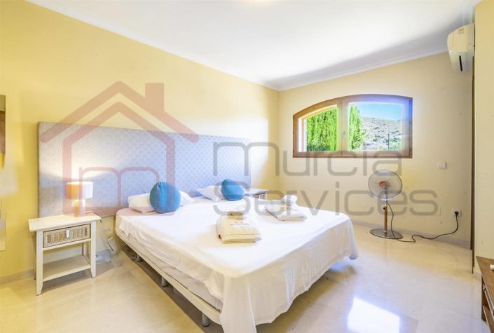 Image No.25-4 Bed Villa for sale