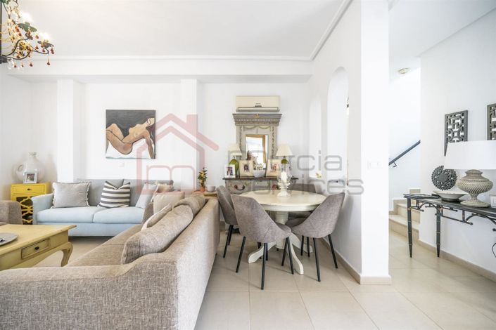 Image No.3-3 Bed Villa for sale