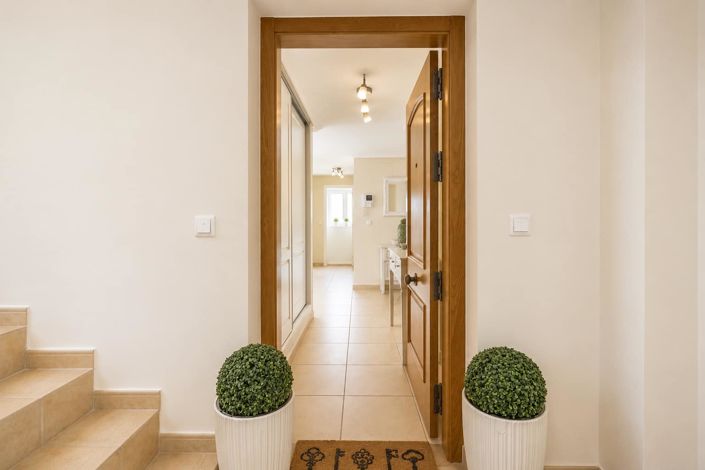 Image No.20-2 Bed Apartment for sale