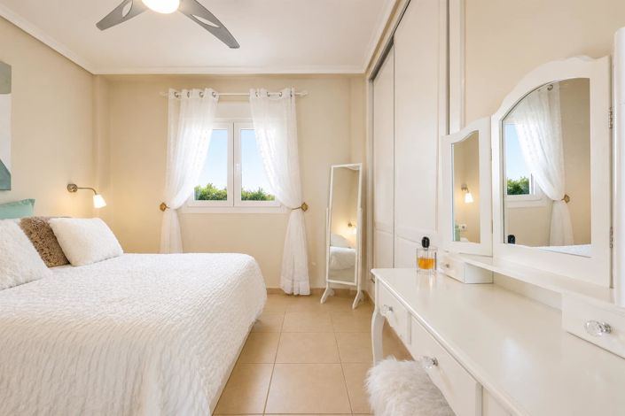 Image No.7-2 Bed Apartment for sale