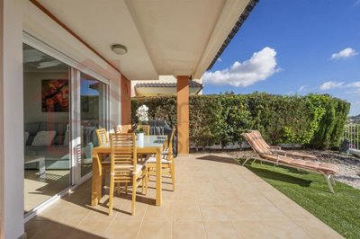 b2jod68osewq-y8gzzutbg