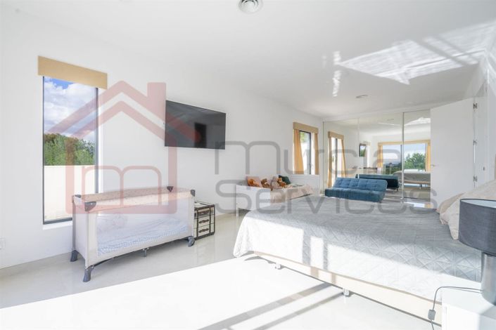 Image No.11-5 Bed Villa for sale