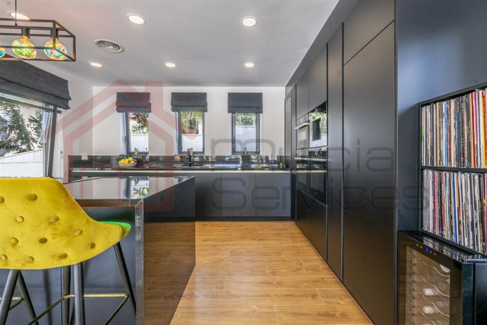 Image No.20-5 Bed Villa for sale