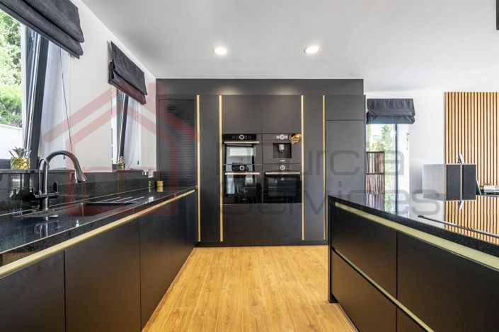 Image No.21-5 Bed Villa for sale