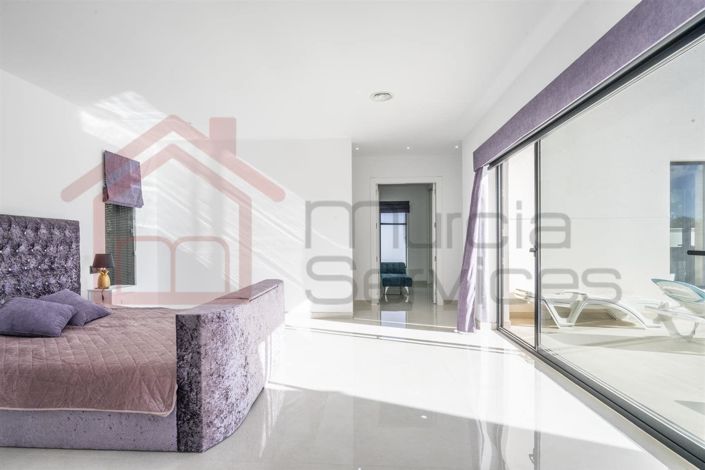 Image No.29-5 Bed Villa for sale