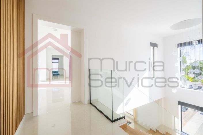 Image No.34-5 Bed Villa for sale