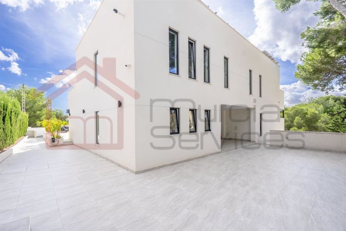 Image No.35-5 Bed Villa for sale