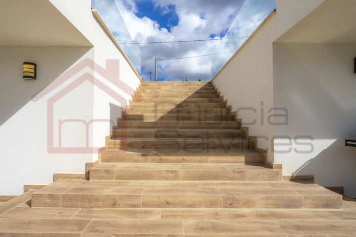 Image No.36-5 Bed Villa for sale