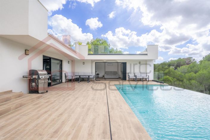 Image No.39-5 Bed Villa for sale