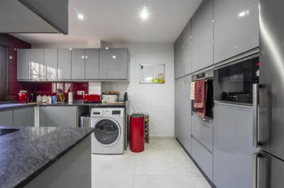 gxaudwgxe0qqi5nvnaagnw