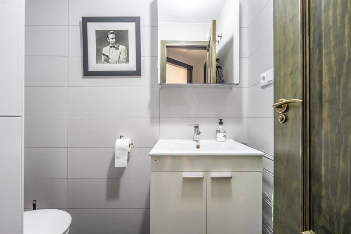 Image No.17-3 Bed Townhouse for sale