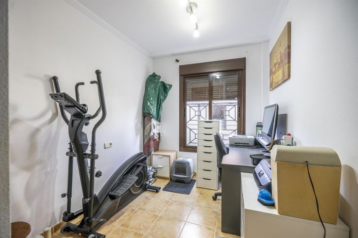 Image No.18-3 Bed Townhouse for sale