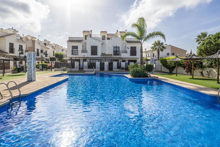 Image No.23-3 Bed Townhouse for sale