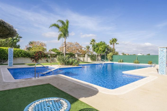 Image No.24-3 Bed Townhouse for sale