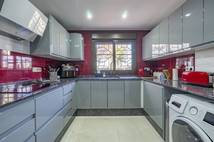 Image No.4-3 Bed Townhouse for sale