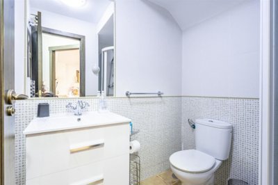 h9dmcaub5us74phj4f8vzq