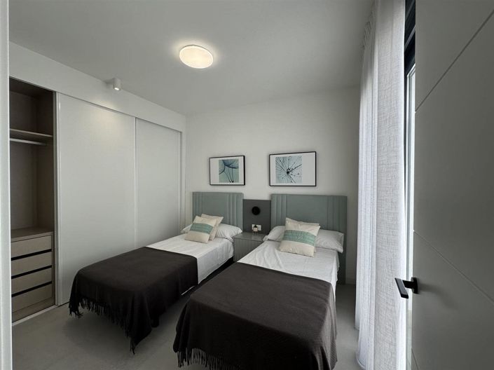 Image No.10-2 Bed Villa for sale