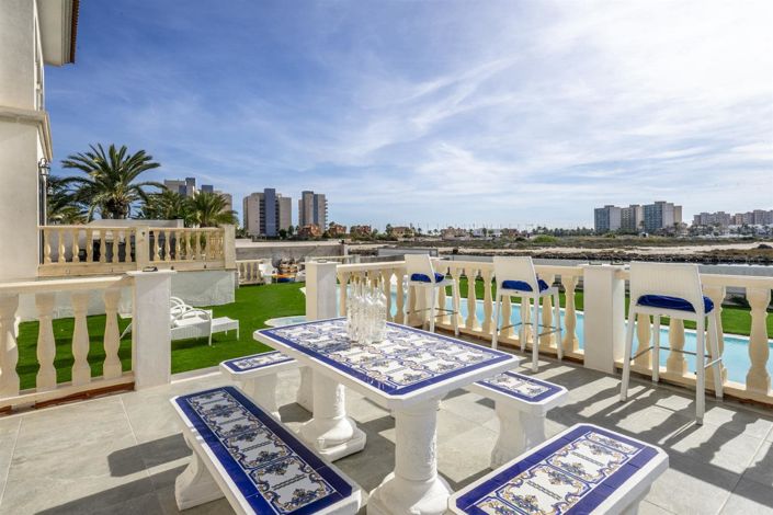 Image No.18-7 Bed Villa for sale