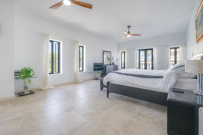 Image No.24-7 Bed Villa for sale