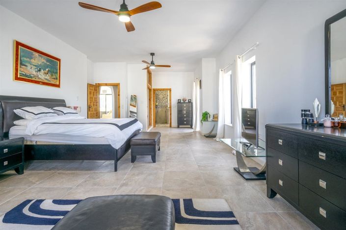 Image No.25-7 Bed Villa for sale