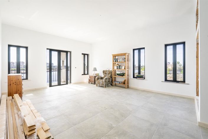 Image No.34-7 Bed Villa for sale