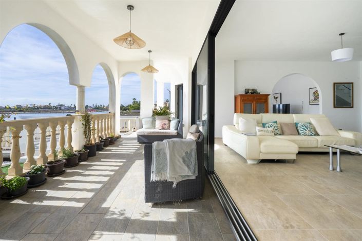 Image No.6-7 Bed Villa for sale