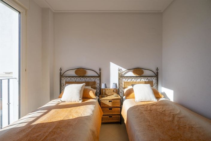 Image No.12-2 Bed Apartment for sale