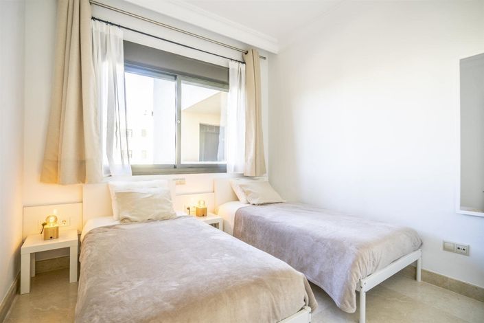 Image No.11-3 Bed Apartment for sale