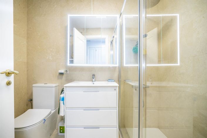 Image No.20-3 Bed Apartment for sale