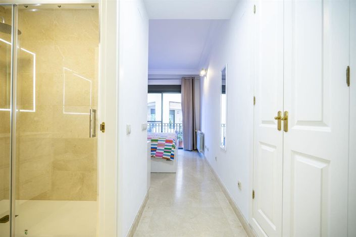 Image No.9-3 Bed Apartment for sale