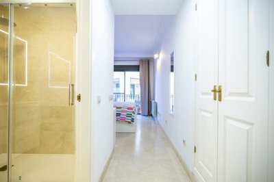 s9egwywj40-uwcxwjlxoxq