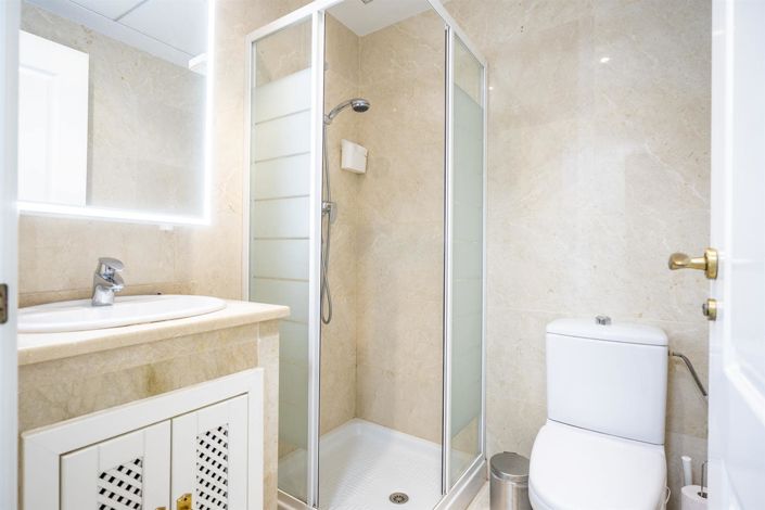 Image No.10-3 Bed Apartment for sale