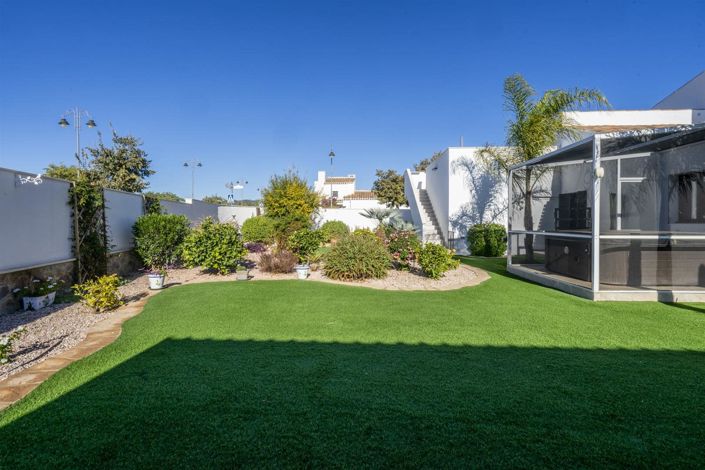 Image No.3-4 Bed Villa for sale