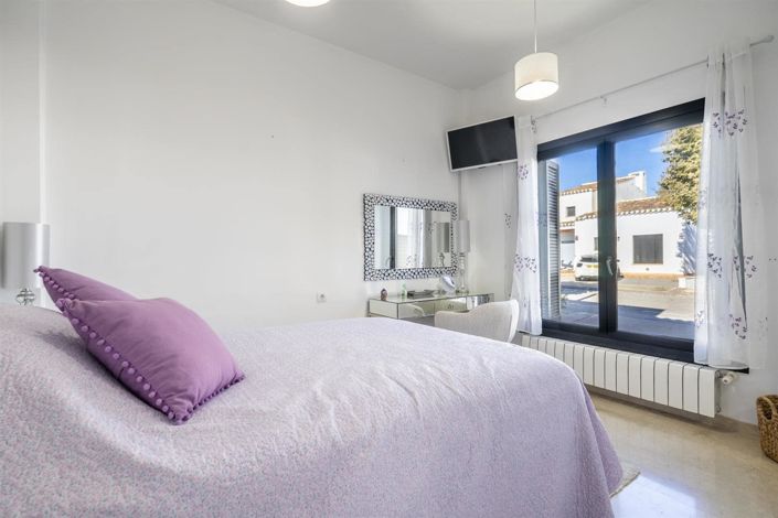 Image No.23-4 Bed Villa for sale