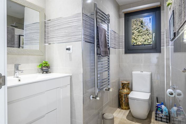 Image No.24-4 Bed Villa for sale