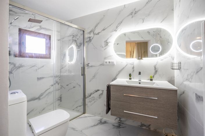 Image No.31-4 Bed Villa for sale