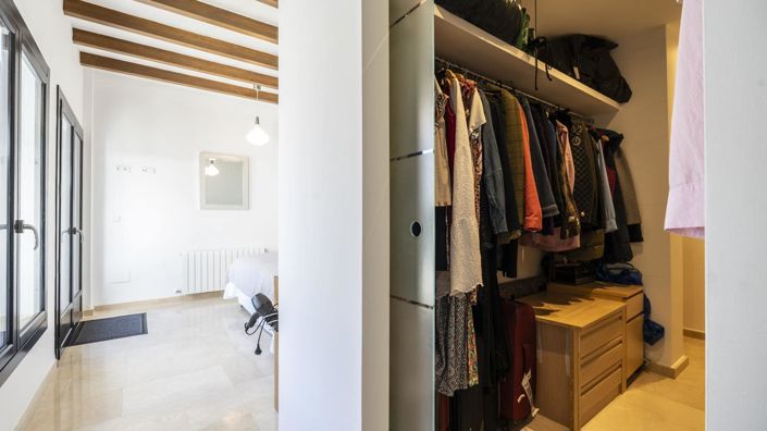 Image No.34-4 Bed Villa for sale