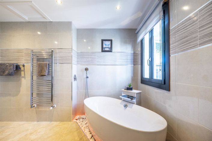 Image No.35-4 Bed Villa for sale