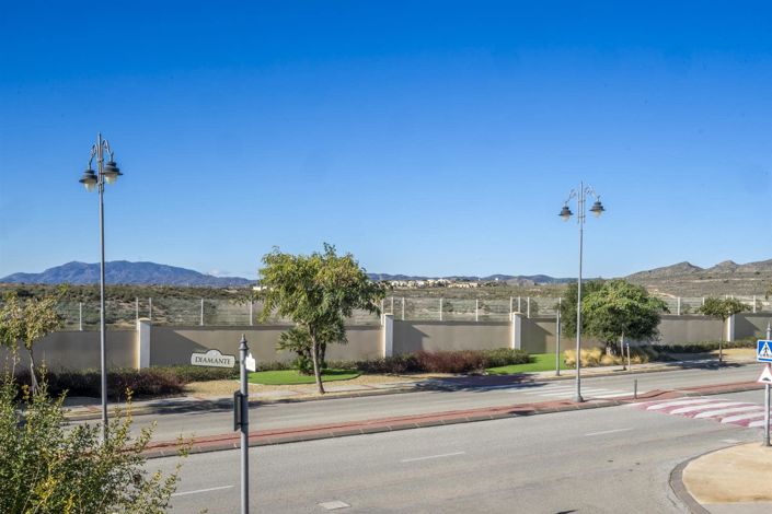 Image No.8-4 Bed Villa for sale