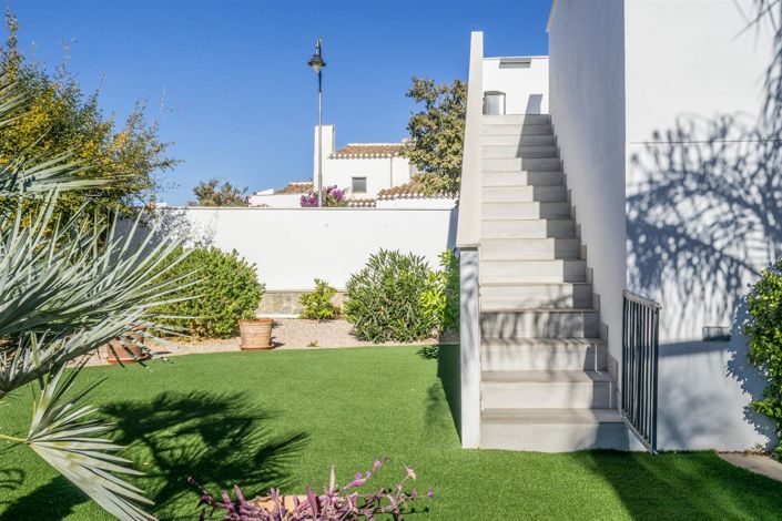 Image No.9-4 Bed Villa for sale