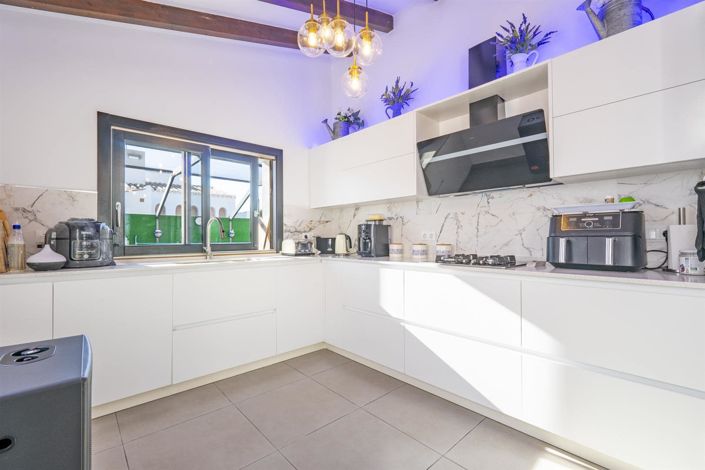 Image No.10-4 Bed Villa for sale