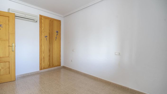 Image No.16-2 Bed Villa for sale