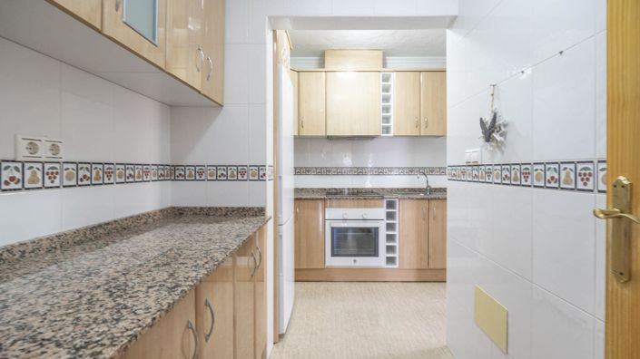 Image No.4-2 Bed Villa for sale