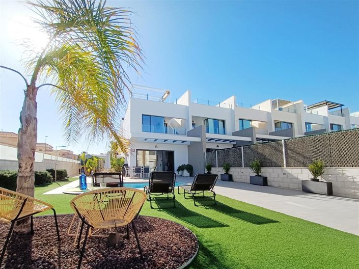 Image No.14-3 Bed Villa for sale