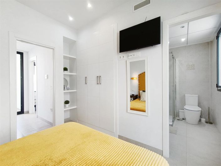 Image No.41-3 Bed Villa for sale